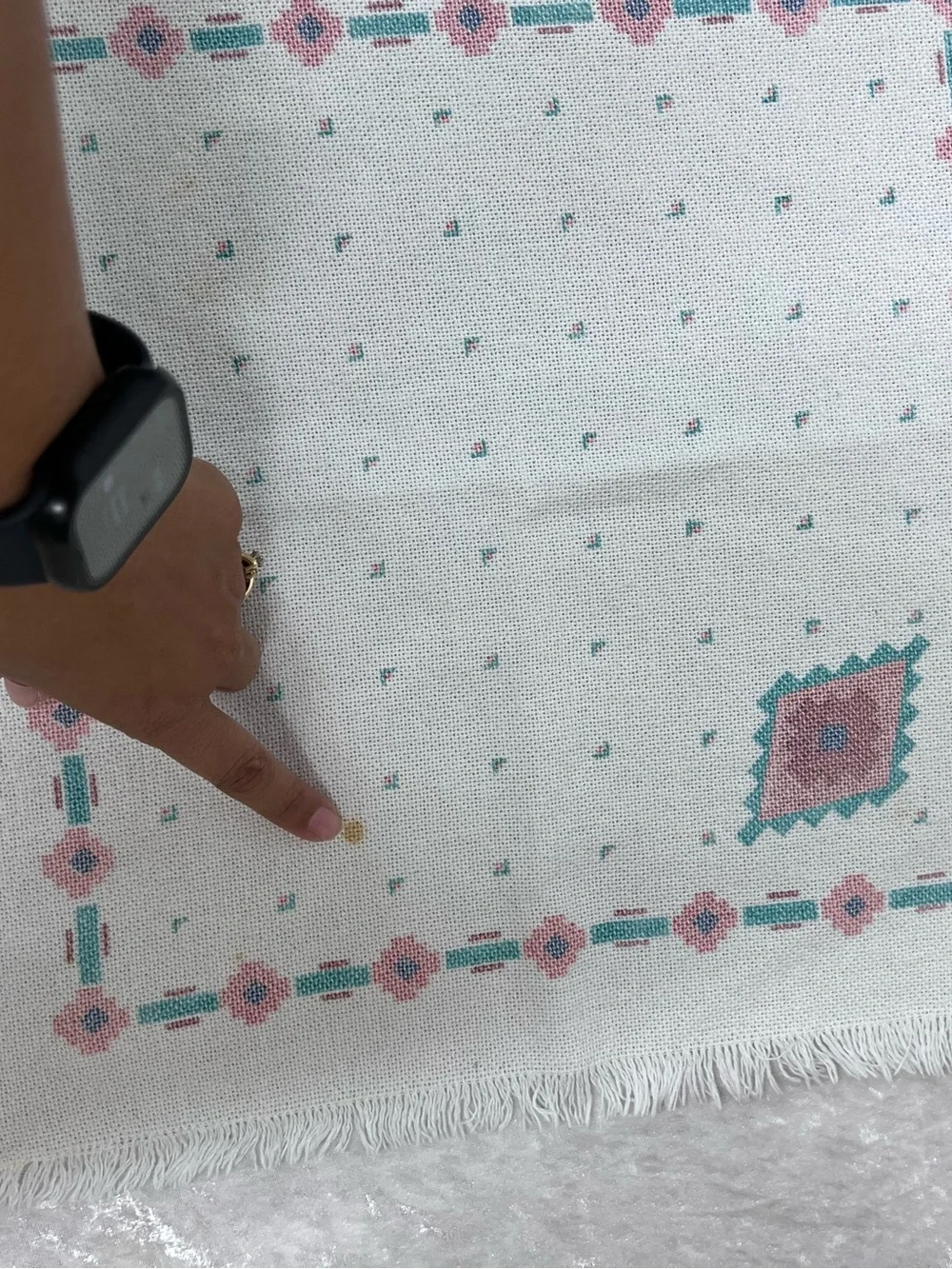 Aztec White Fringe 2 placemats & 2 napkin towels southwestern Geometric FLAWED